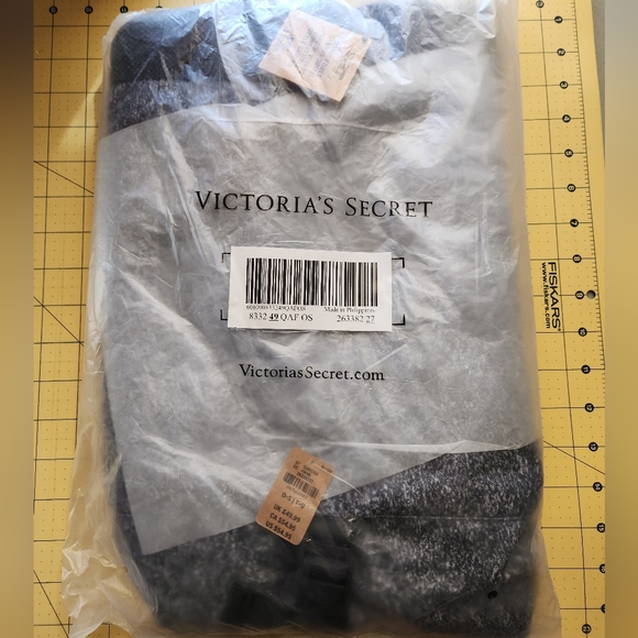 PINK Victorias Secret Convertible Campus Duffle NWT - Picture 7 of 8